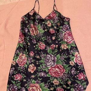 Satin night gown. Size medium